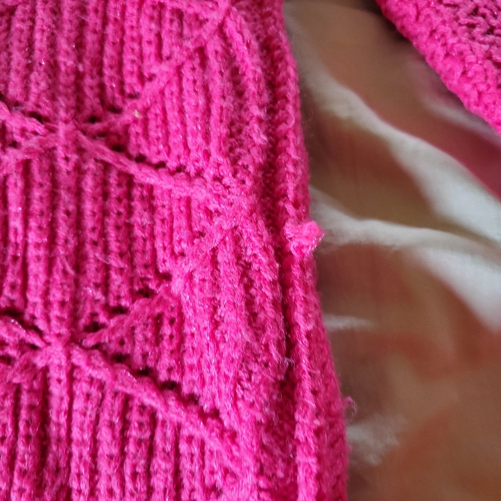 Sweater - Picture 4 of 4